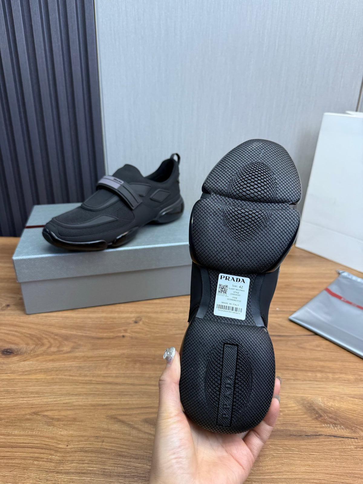 PR sneakers 1826051402
