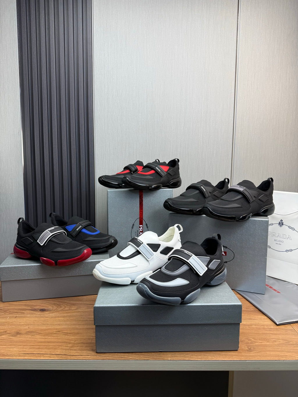 PR sneakers 1826051402