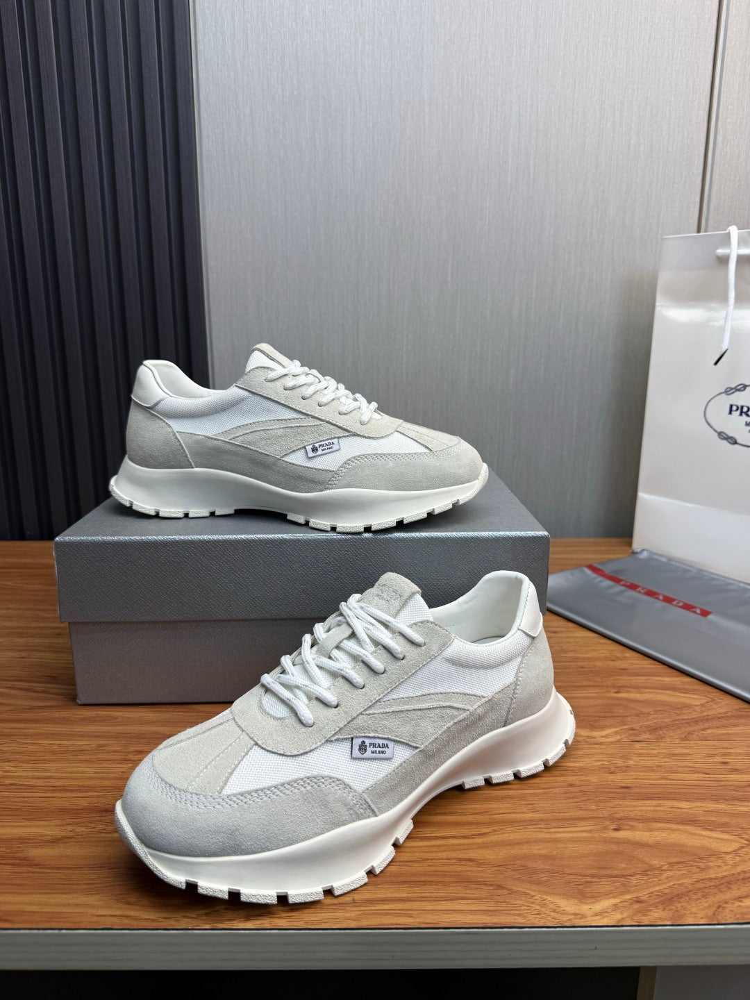 PR sneakers 1826051901