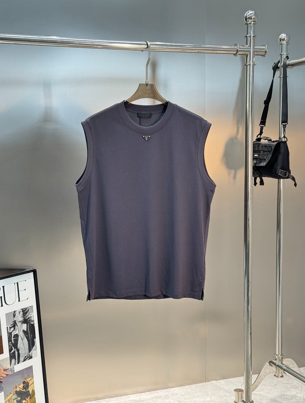 PR sleeveless shirt 1826061201