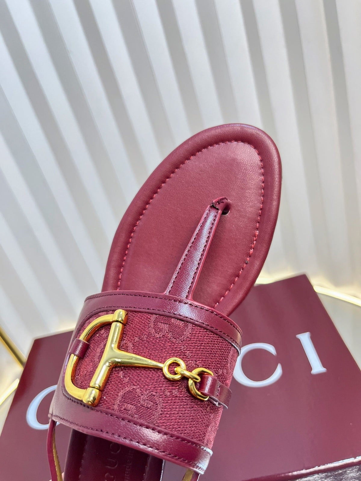 GC 25 Thong Sandal Canvas
