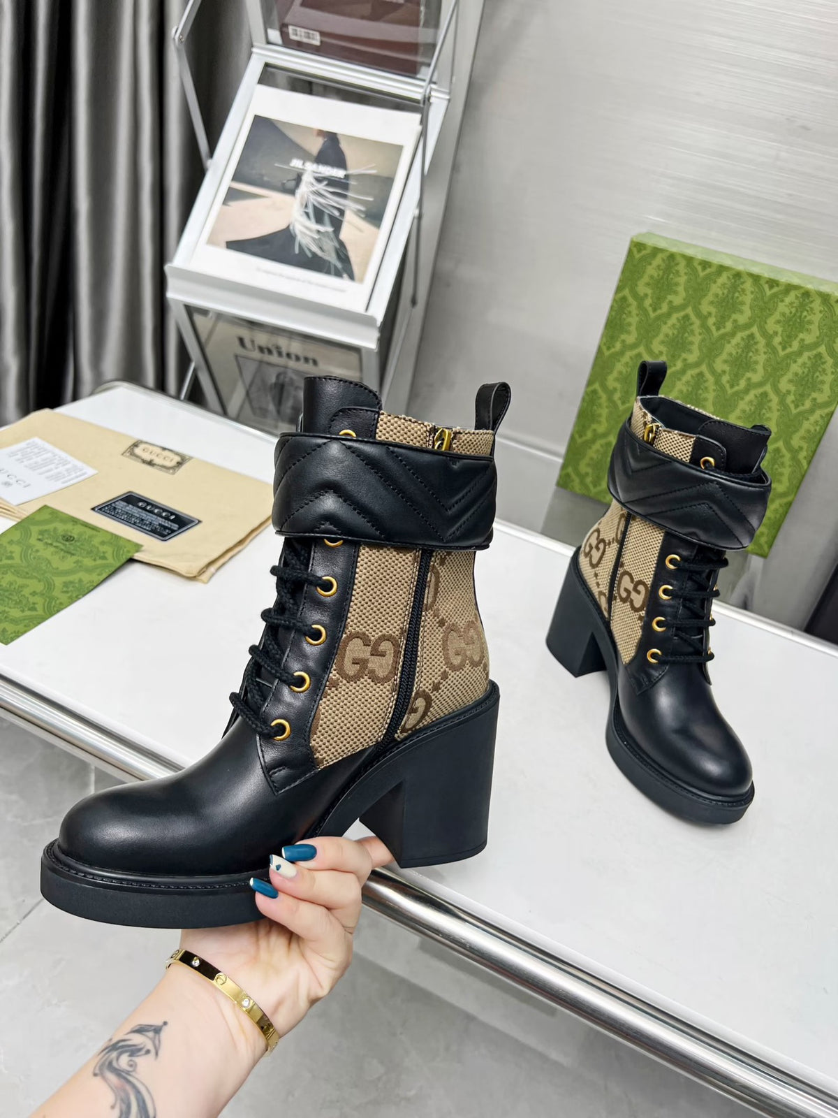 Gi ankle boots black double G Cowhide