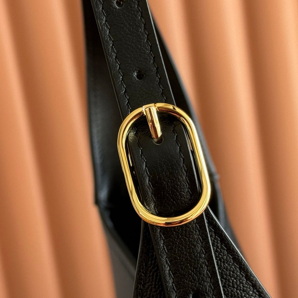 Gi Jackie 1961 Shoulder Bag Lambskin 28cm