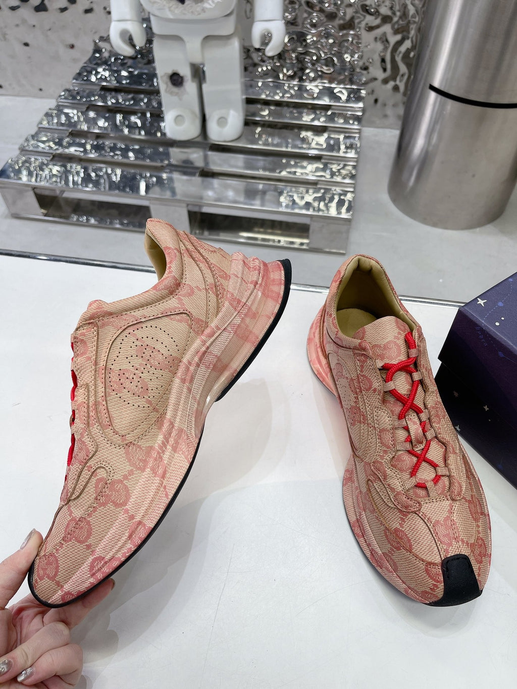 Gi  Run Sneakers