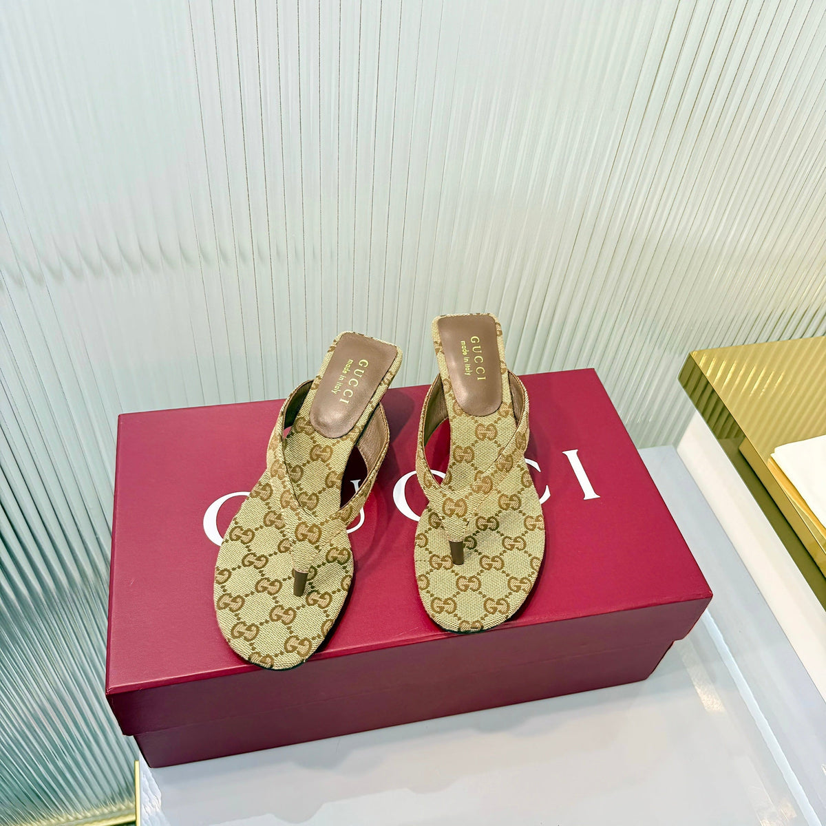 Gi Vittoria Thong Sandals Beige Canvas 714870