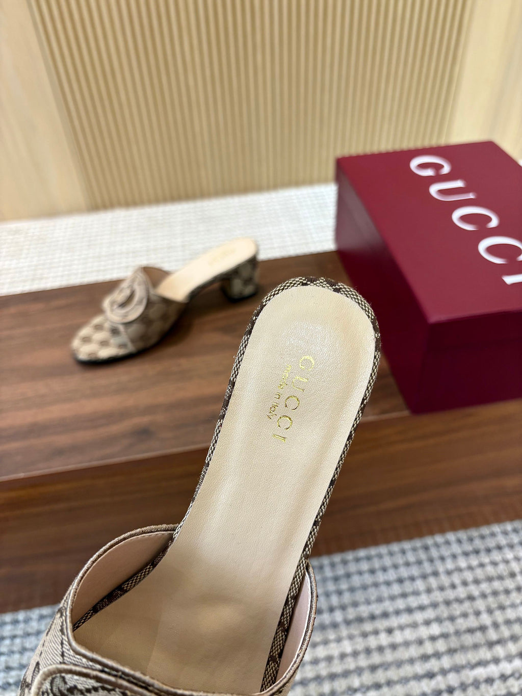 Gi Interlocking G Cutout Sandals 5.5cm Khahi Beige Sheepskin Canvas 646500
