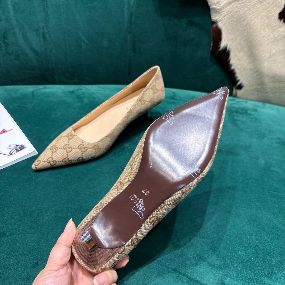 Gi Pointed-Toe Slingback  Light Beige Canvas 741264