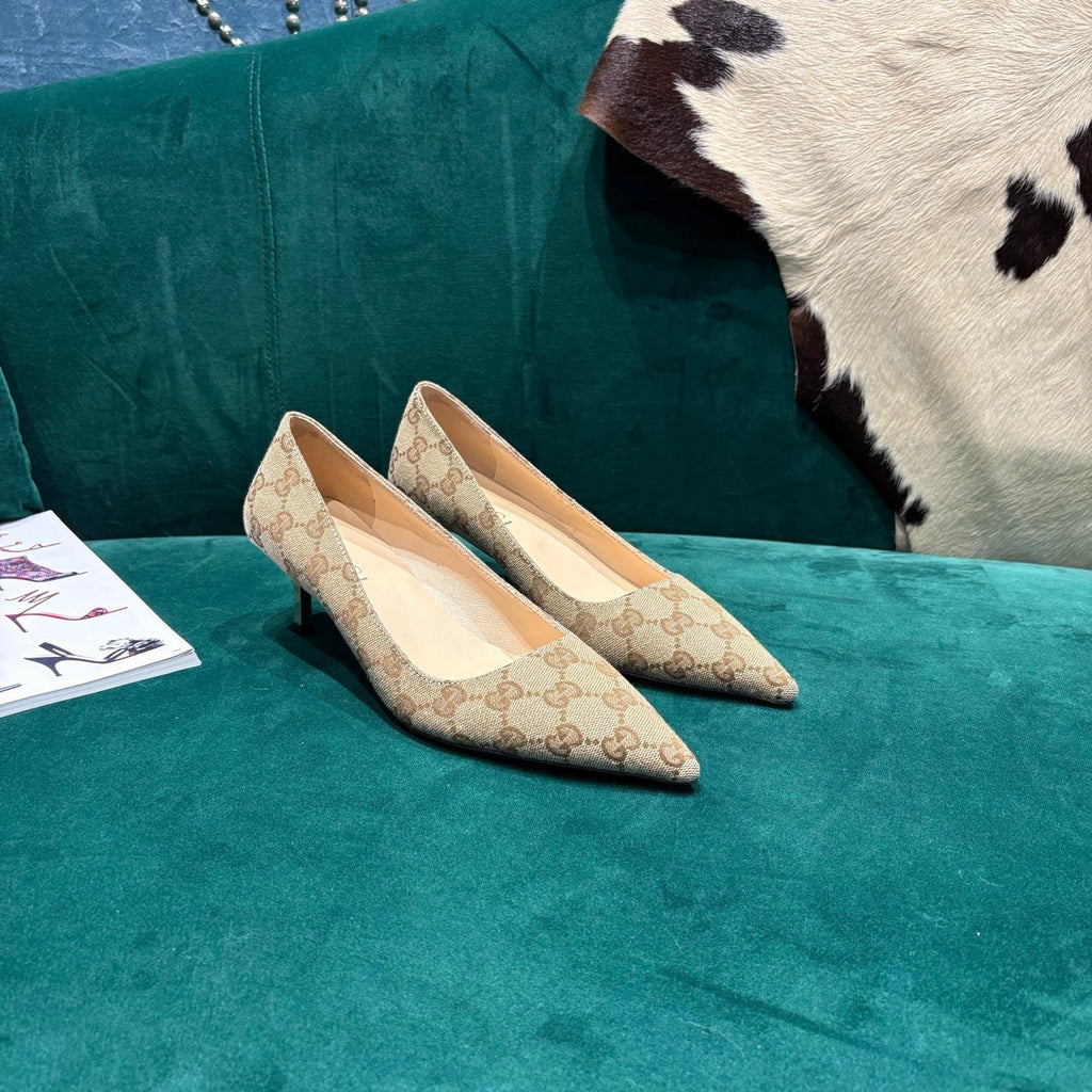 Gi Pointed-Toe Slingback  Light Beige Canvas 741264