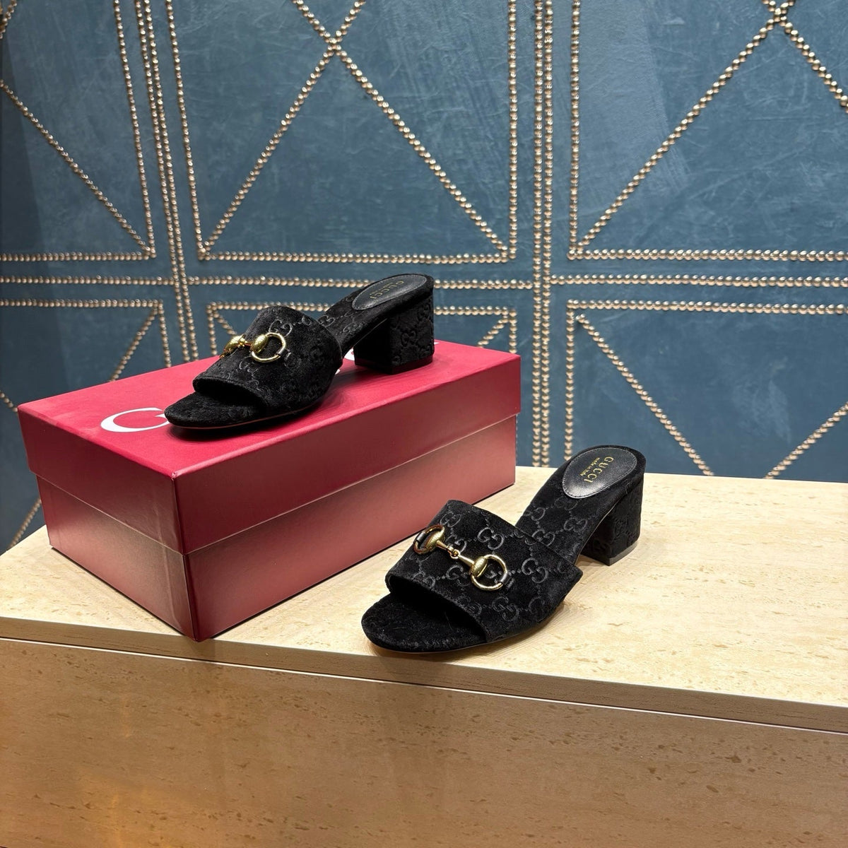 Gi 26ss Chunky Heel Sandals 55 Black Velvet 741300