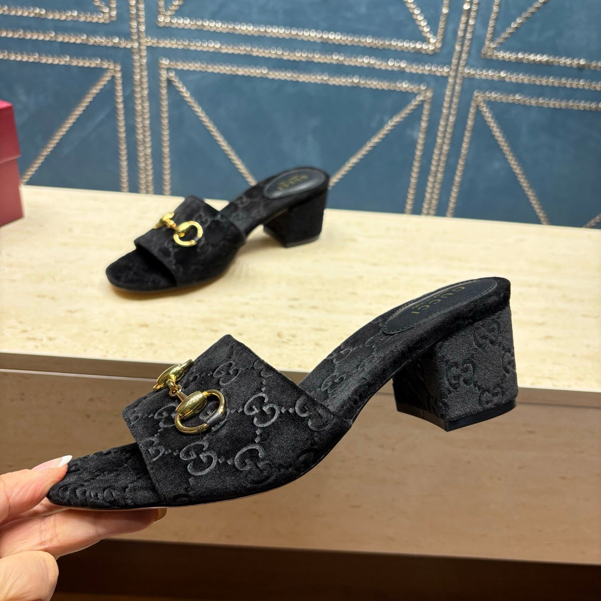 Gi 26ss Chunky Heel Sandals 55 Black Velvet 741300