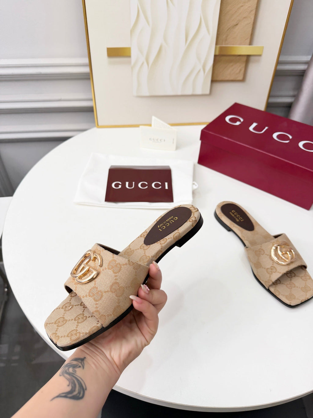 Gi 2026 Early Spring Mule Beige Canvas Sheepskin 688514