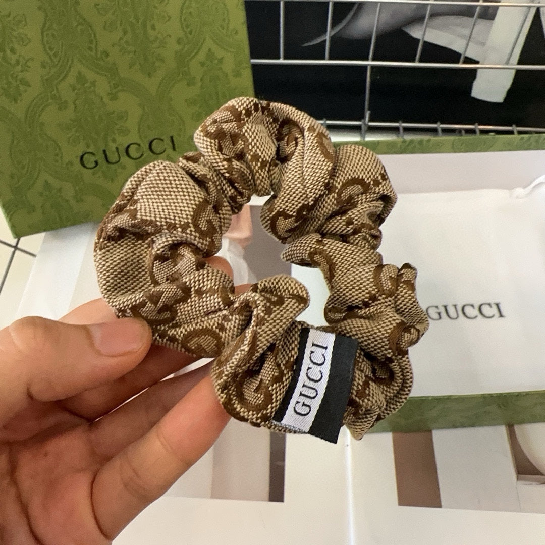 SCRUNCHIE IN BEIGE AND EBONY CANVAS 429353