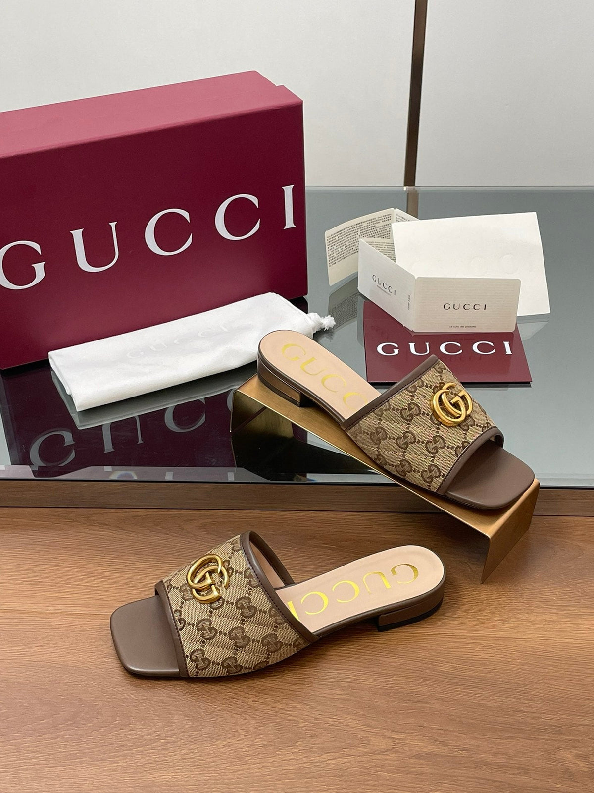 Gi Matelasse Slide Sandals Dark Brown Canvas Sheepskin 646488