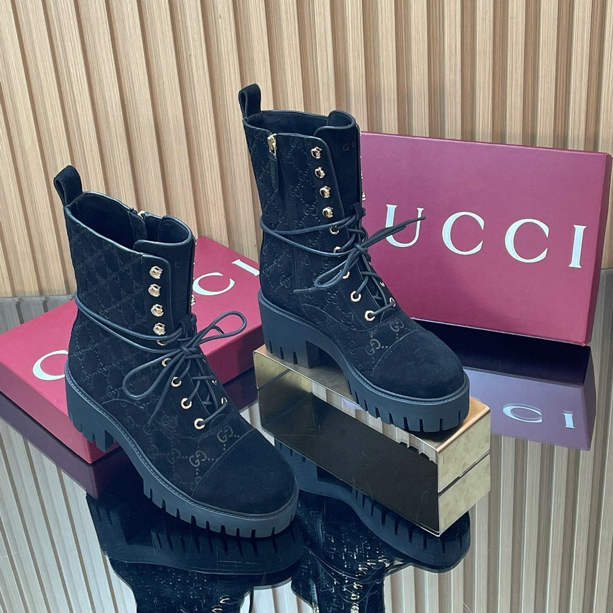 Gi 26s Combat Boots Black GG-Embossed Suede 997186