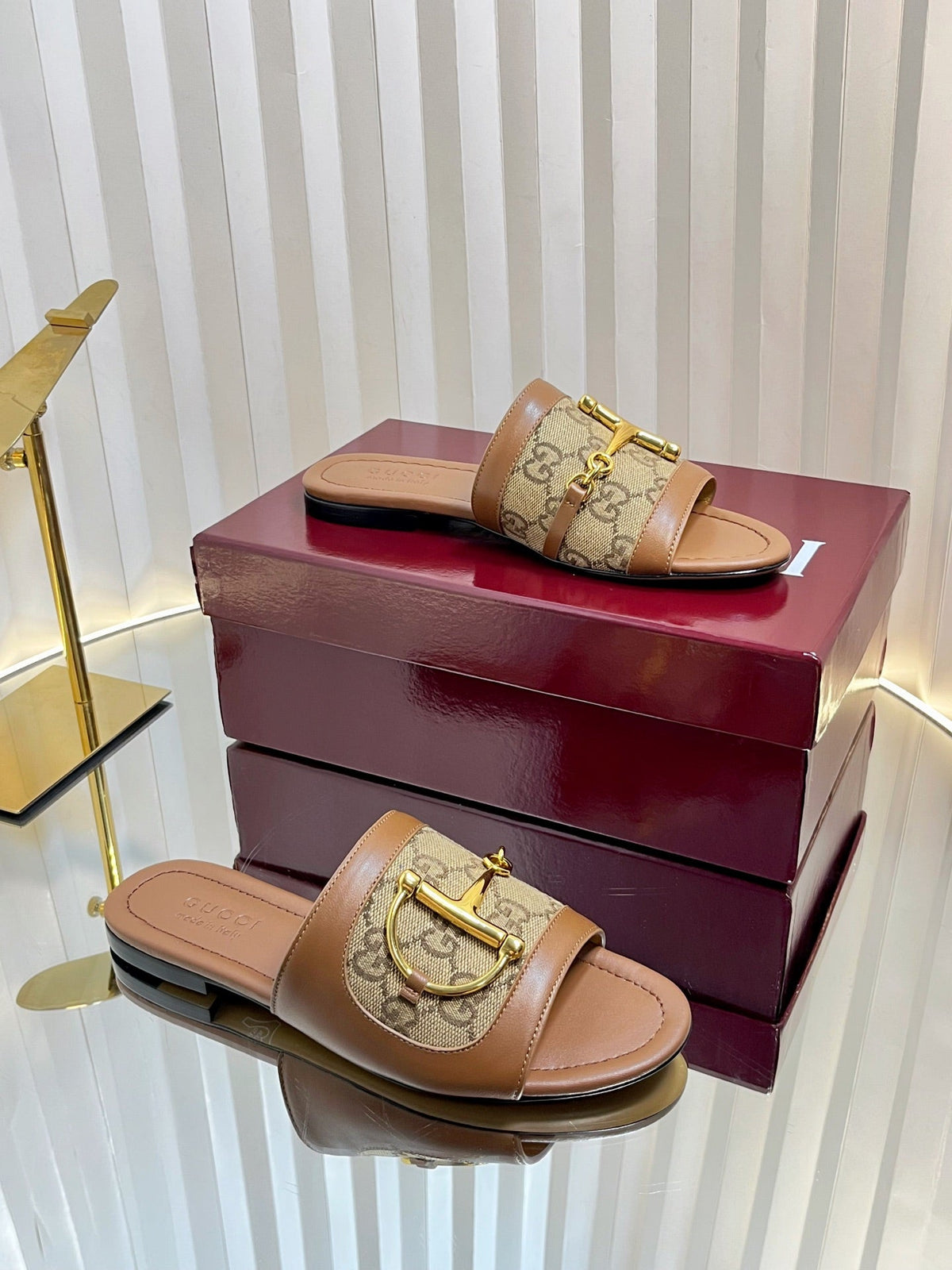 Gi 25 Horsebit GG Sandals Canvas