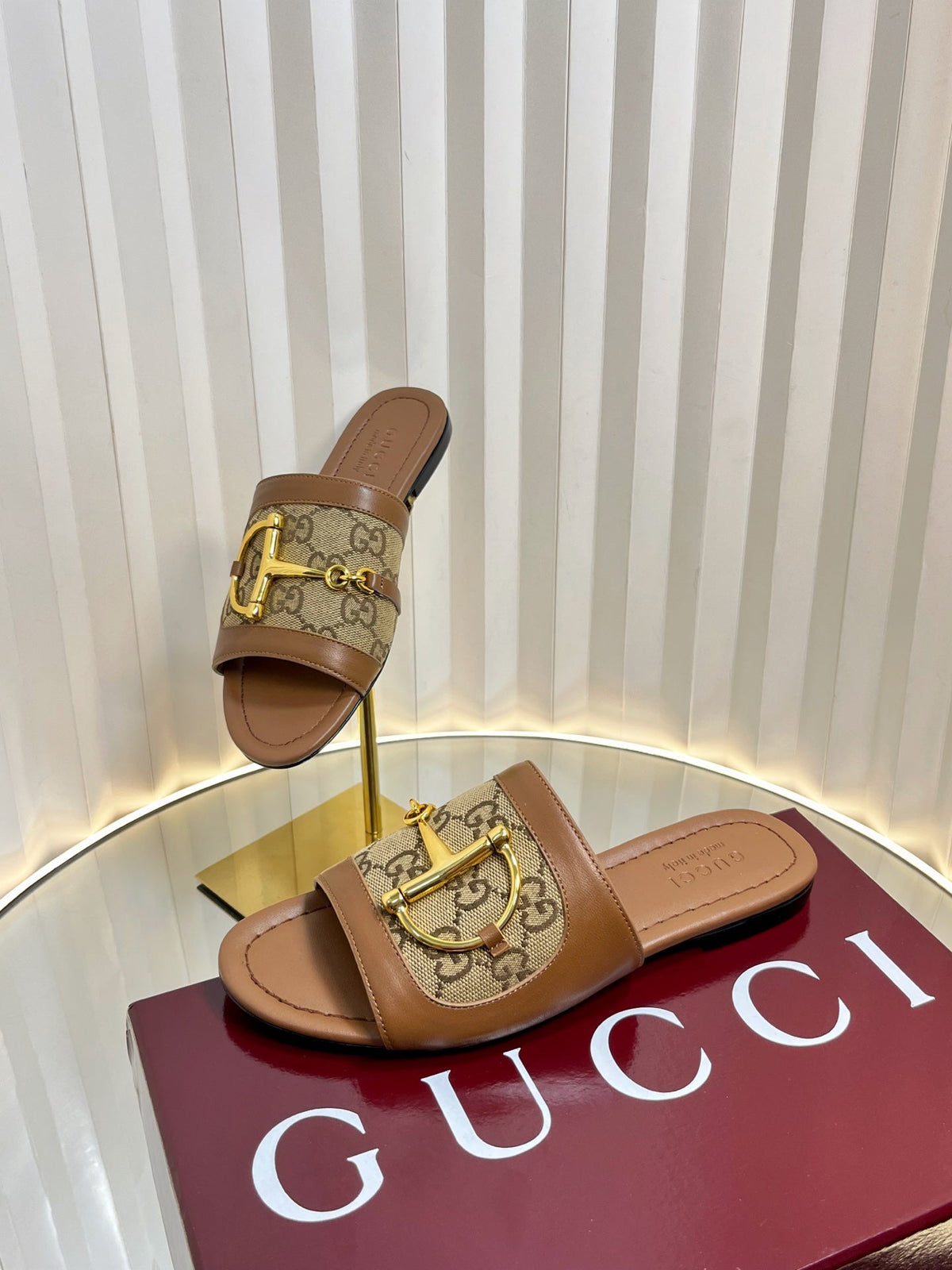 Gi 25 Horsebit GG Sandals Canvas