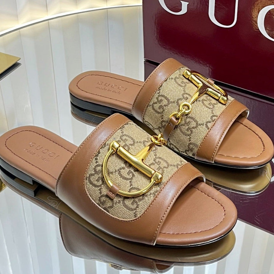 Gi 25 Horsebit GG Sandals Canvas