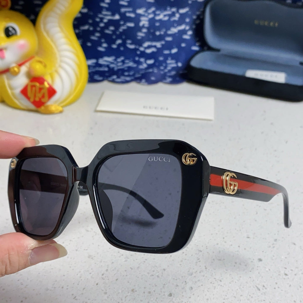 Gi EMBOSSED LOGO SQUARE FRAME SUNGLASSES 563171 IN ACETATE