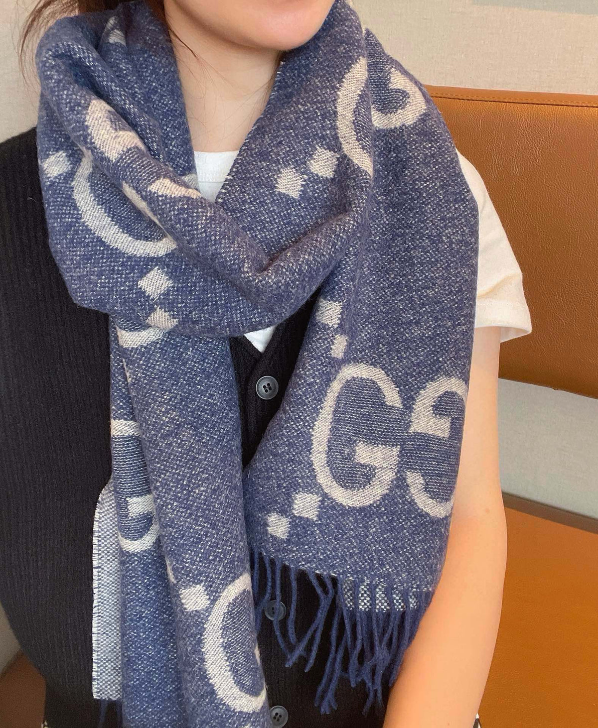Gi  JACQUARD PATTERN KNIT SCARF 195 CM WITH TASSELS NAVY BLUE 403747