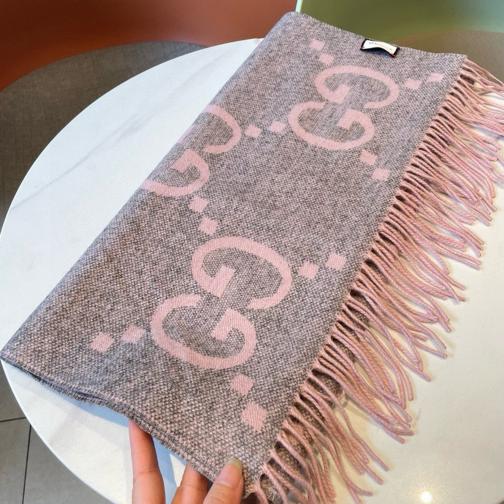 Gi JACQUARD PATTERN KNIT SCARF 195 CM WITH TASSELS HARBOR GRAY MIX LIGHT PINK 403748