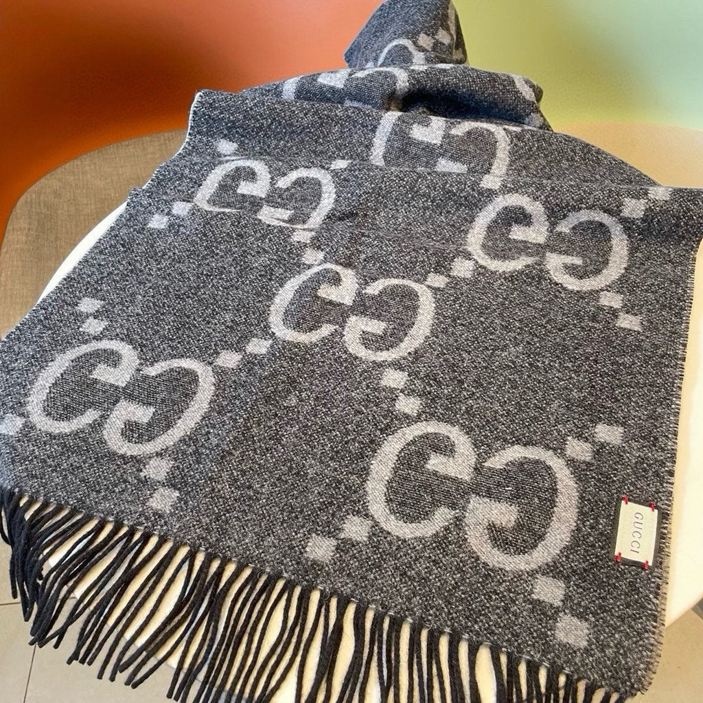 Gi JACQUARD PATTERN KNIT SCARF 195 CM WITH TASSELS MOUSE GRAY 403750