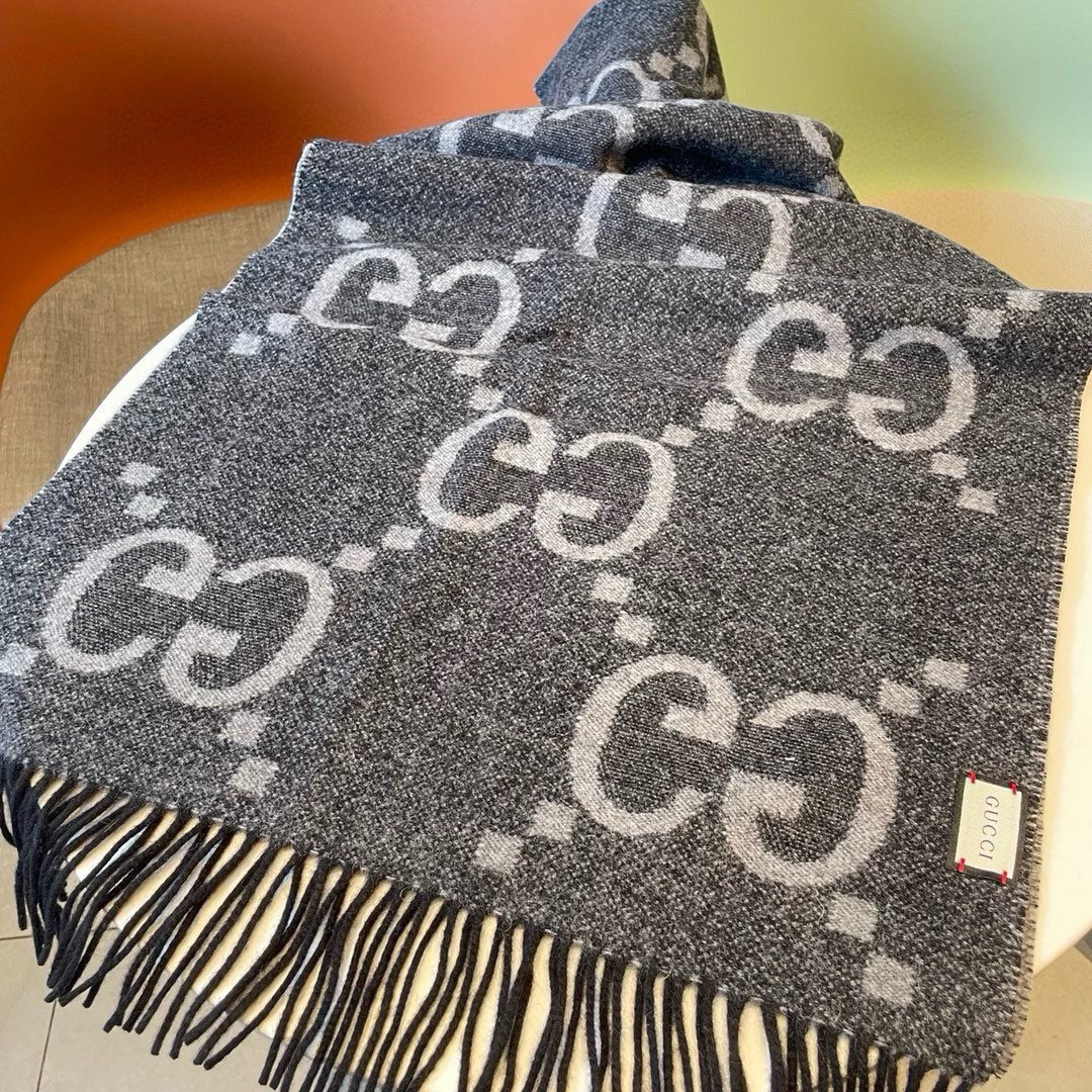 Gi JACQUARD PATTERN KNIT SCARF 195 CM WITH TASSELS MOUSE GRAY 403750