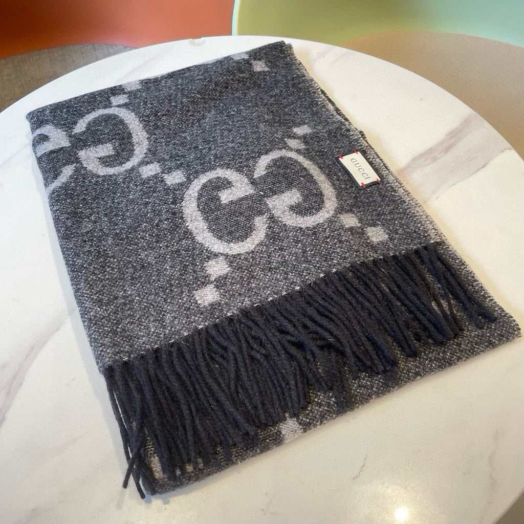 Gi JACQUARD PATTERN KNIT SCARF 195 CM WITH TASSELS MOUSE GRAY 403750
