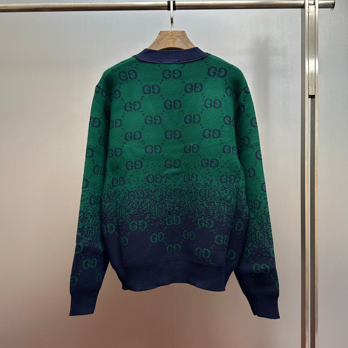 Gi Gradient color wool cardigan