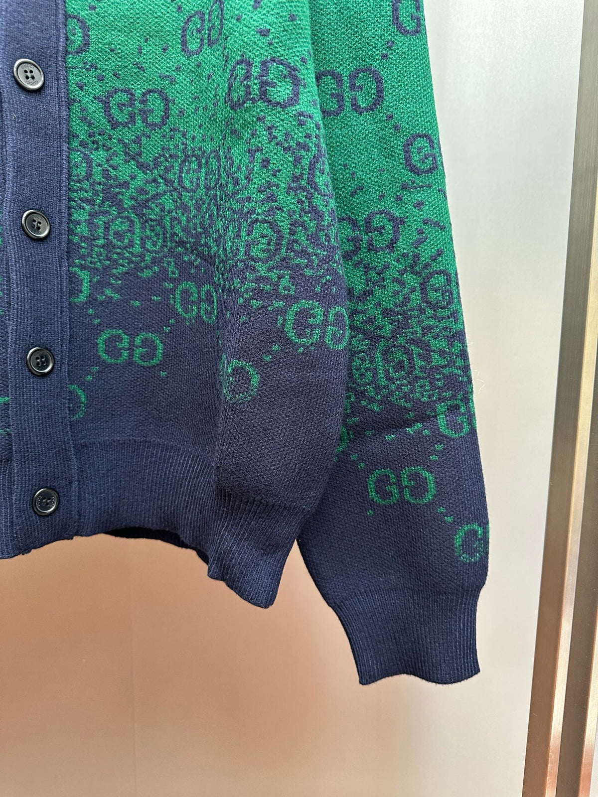 Gi Gradient color wool cardigan