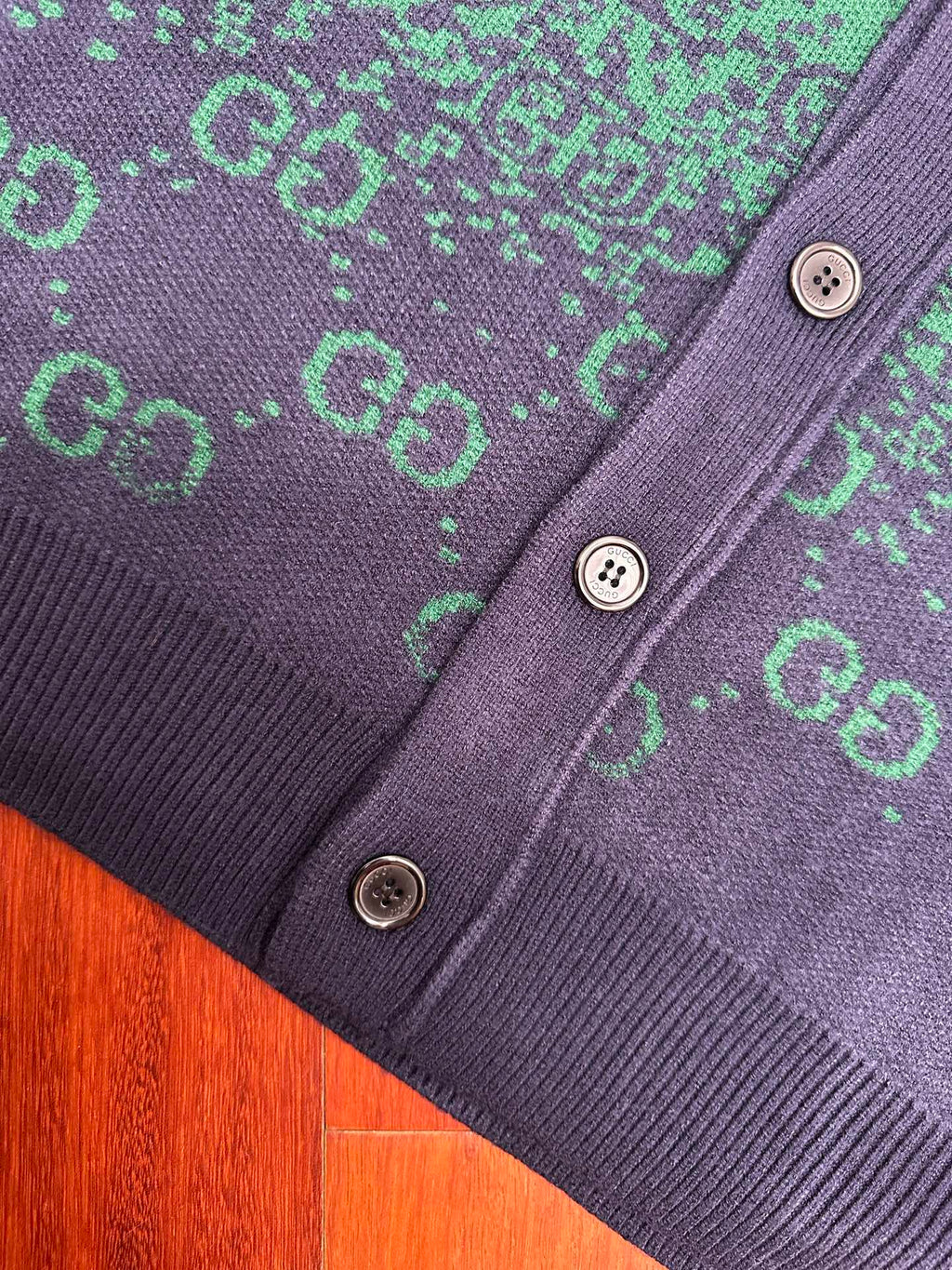 Gi Gradient color wool cardigan