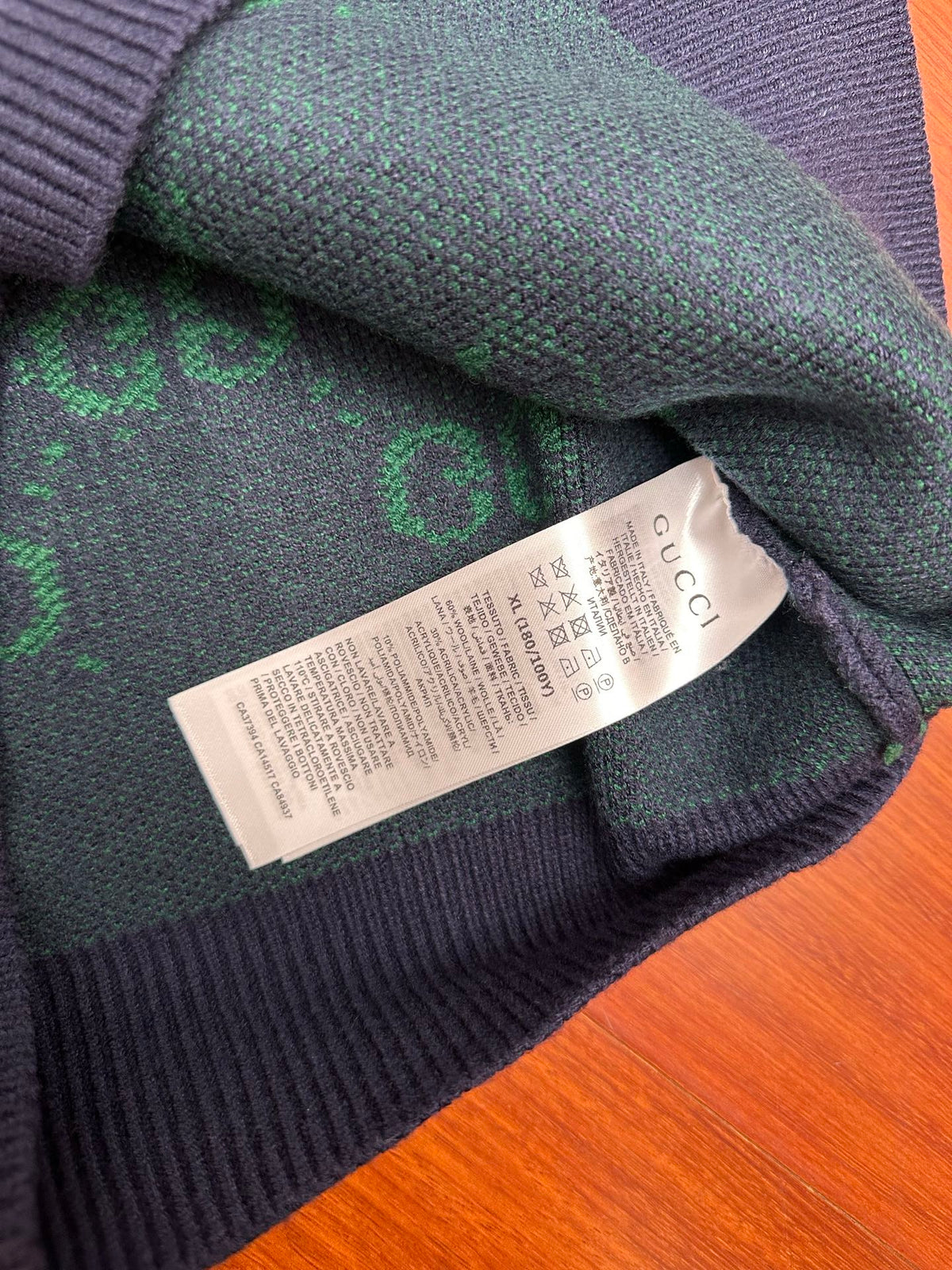 Gi Gradient color wool cardigan